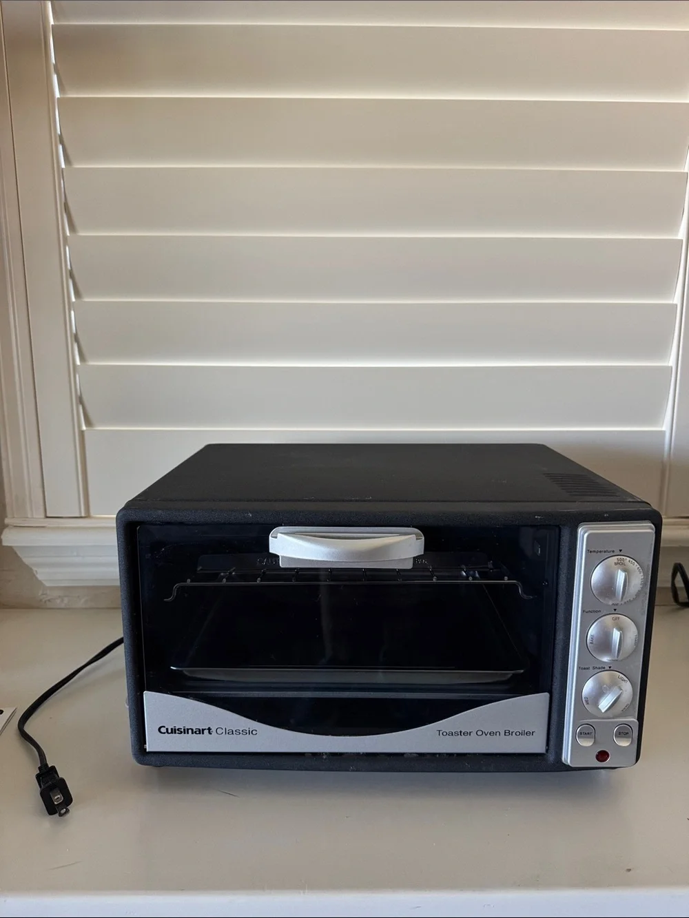 Cuisinart Black and Silver Toaster Oven Broiler